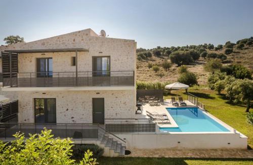Eleios-Pronnoi Villa | Petradi Villas Skala