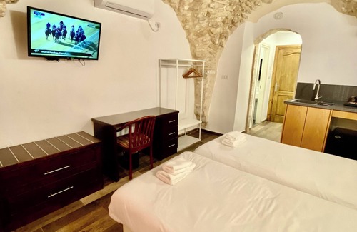 Old City Apartment | Petrakis Inn