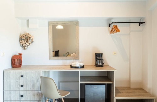 Lepreo Condo | Petrino Serene Nest - Cozy Hideaway