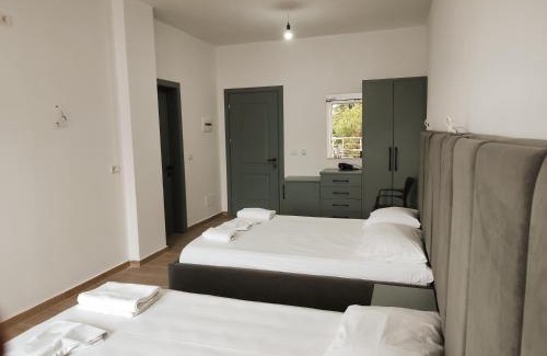 Himare Hotel | Petros rooms