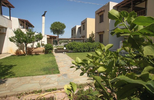 Analipsi Apartment | Petros Village - A Private Escape