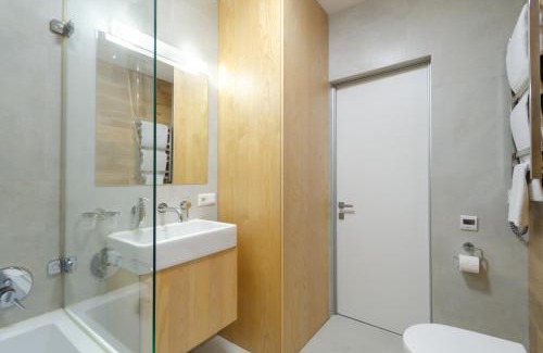 Svyatoshyns'kyi District Apartment | Petrovdom 129-179-191-131 in RC Nivki Park Space Meets Comfort