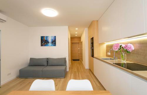 Svyatoshyns'kyi District Apartment | Petrovdom Apartments 78-170 in RC Nivki Park, 67А Beresteiskyi Avenue