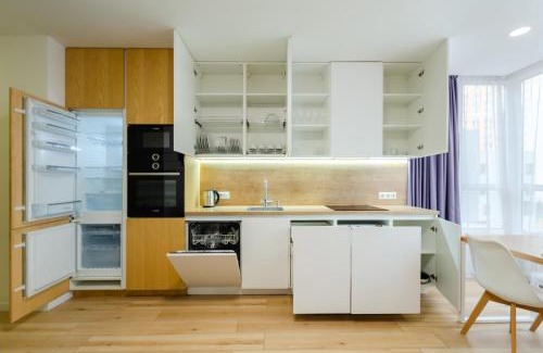Svyatoshyns'kyi District Apartment | Petrovdom Apartments 78-170 in RC Nivki Park, 67А Beresteiskyi Avenue