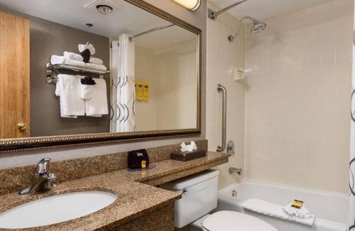 Kimball Junction Hotel | Pets are Allowed HERE! Free Breakfast, Free Shuttle, Indoor Pool!