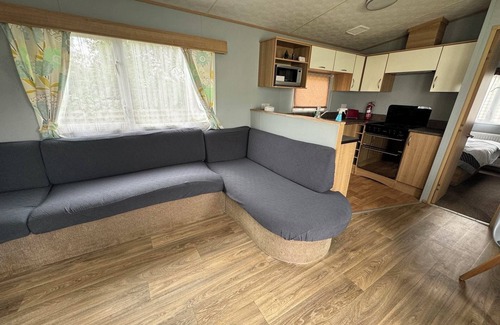 Heacham House | Pets go Free 3 Bedroom Caravan at Heacham Beach