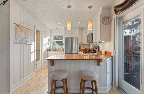 Navarre House | PETS WELCOME VERY QUIET on the Water of PNS Bay minutes from Navarre Beach