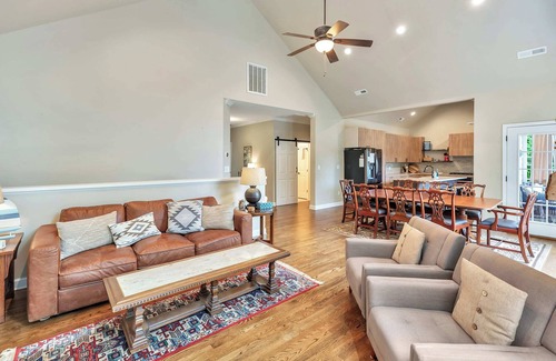 Seneca House | Petty Rd Perfect Lake Keowee Family Vacation Home