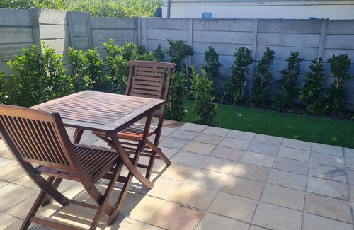 Lakeside Apartment | Petunia - Self-catering Queen Unit