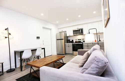 Petworth Bed & Breakfast | Petworth Luxury Unit with Modern Comforts