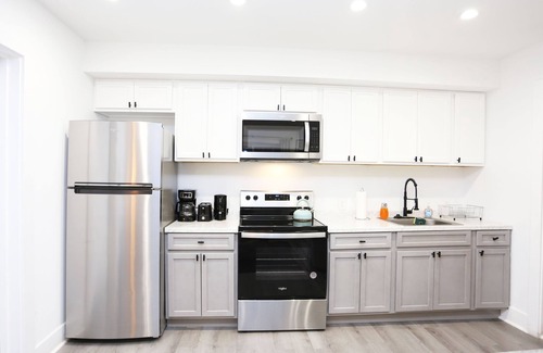 Petworth Bed & Breakfast | Petworth Luxury Unit with Modern Comforts