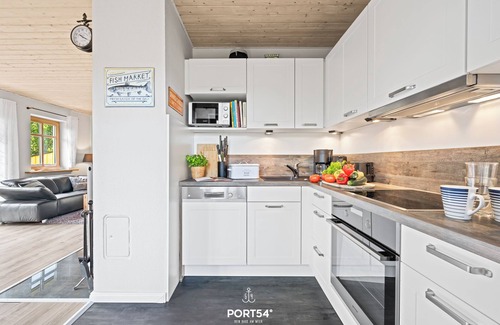 Kronsgaard House | Pfefferminza - fireplace, Finnish sauna, shower, terrace, dryer, parking space