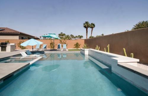 La Quinta Villa | PGA West (STADIUM course!)WALK to ERNIES!Brand new