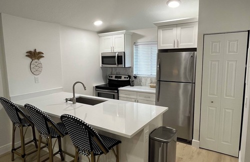 Hunt Club Cottage | PGAVacay! A Golfer's Dream and R&R Paradise tucked away in PGA National!