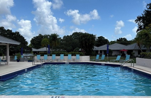 Hunt Club Cottage | PGAVacay! A Golfer's Dream and R&R Paradise tucked away in PGA National!