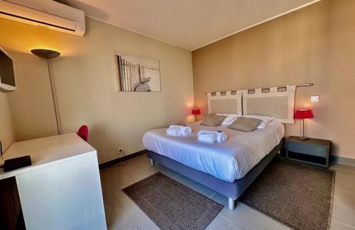 Le Couchant Apartment | PGH N9- Vue Mer, 100m de la Plage & Parking Privé
