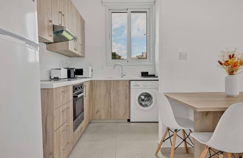 Strovolos Apartment | Phaedrus Living: Eolus Residences Hera