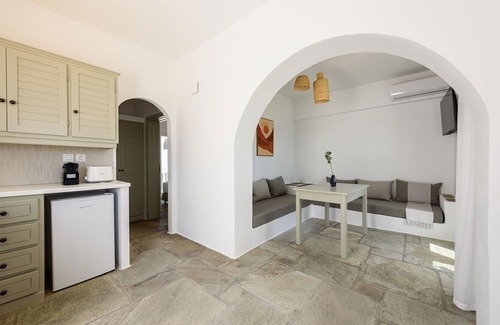 Piso Livadi Apartment | Phaedrus Living Paros Residences 9