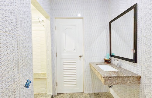 Chalong Hotel | Phaithong Sotel Resort