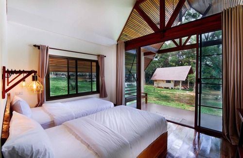 Ranong Hotel | Phayamas Private Beach Resort and Island Brew - Adults Only