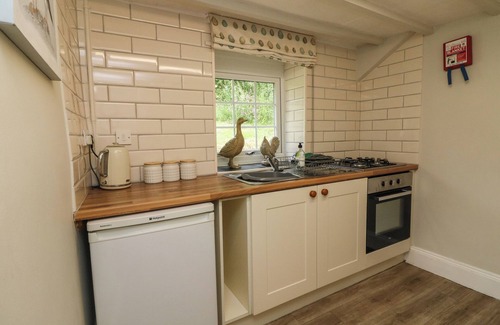 Watermouth Cottage | PHEASANT COTTAGE, pet friendly, country holiday cottage in Ilfracombe