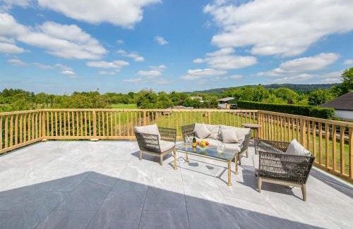Broadway House | Pheasants Nest