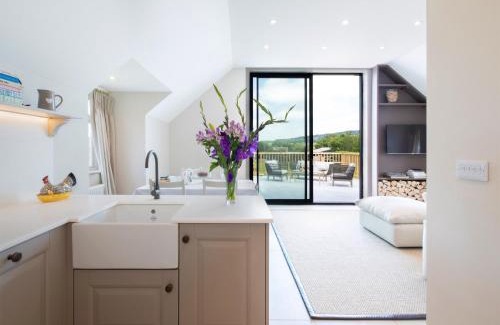 Broadway House | Pheasants Nest