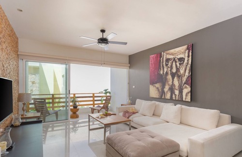 Tohoku Apartment | Phenomenal Combo Of 2 Separate PH 1 | 6BR | Private Jacuzzi | Chic Amenities And Gym | 2 Rooftops