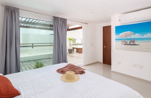 Tohoku Apartment | Phenomenal Combo Of 2 Separate PH 1 | 6BR | Private Jacuzzi | Chic Amenities And Gym | 2 Rooftops