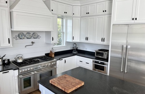 Cape Fear Station House | PHENOMENAL NEW HOME 7 BR 7.5 WALK TO E BEACH, EA BR PRIVATE BR & OUTDOOR SPACE