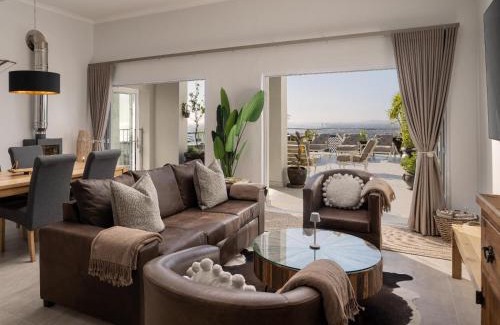 Mountainside Villa | Phezulu Manor, Panoramic Views, Serviced Retreat