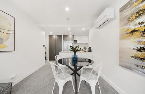 Phillip Apartment | Phillip 2-Bed: Chic Interiors Amazing Amenities