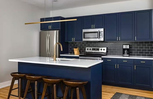Fishtown Apartment | Philly A Colorful Urban Oasis