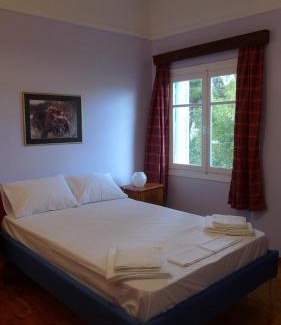 Spata-Artemida House | Philoxenia
