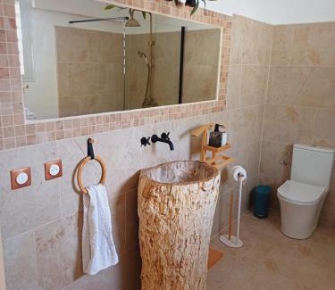 La Saline Les Bains Bed & Breakfast | Philoxenia, maison et table d'hôtes