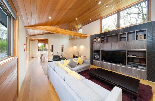 Happo Ski Chalet | Phoenix Cocoon by HHG