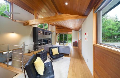 Happo Ski Chalet | Phoenix Cocoon by HHG
