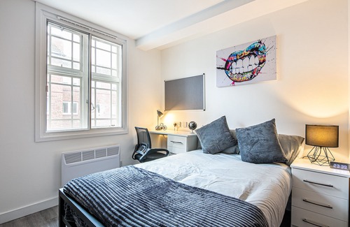 Sheffield City Centre Apartment | Phoenix Court - By Resify