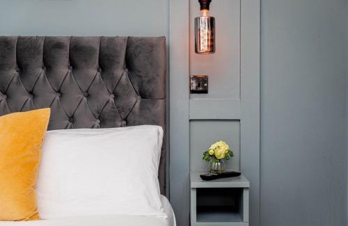 Kirkdale Hotel | Phoenix Hotel Liverpool