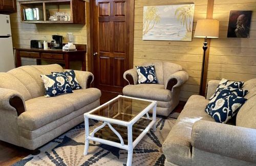 Antoneys Cay House | Phoenix House