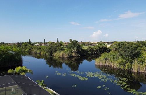 Diplomat Villa | Phoenix, quite Area, Pool and great water few