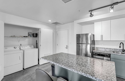 Evans Churchill Apartment | Phoenix Urban Luxury Escape