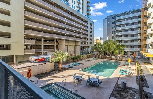 Evans Churchill Apartment | Phoenix Urban Luxury Escape