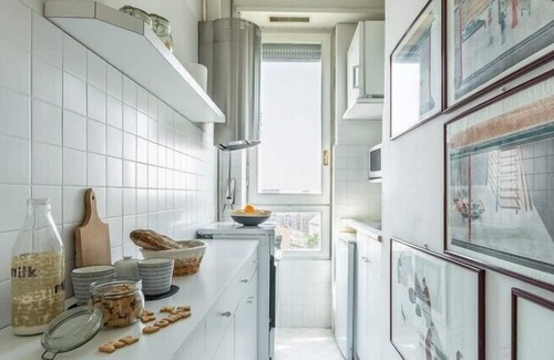 Porta Tenaglia Apartment | Piazzale Biancamano 2 - Cozy and bright apartment with a wiew