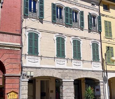 Russi Apartment | Piazzetta Dante