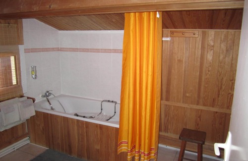 Saint-Mathieu-de-Treviers Bed & Breakfast | Pic St Loup guest house