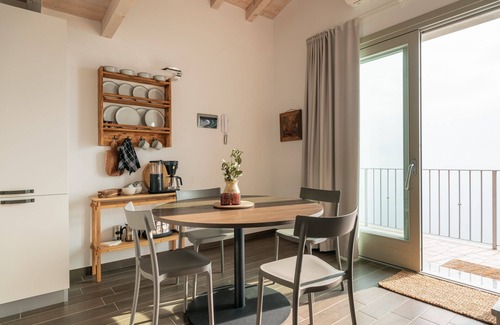 Plassi Apartment | Picasso - One Bedroom Apartment, Sleeps 3