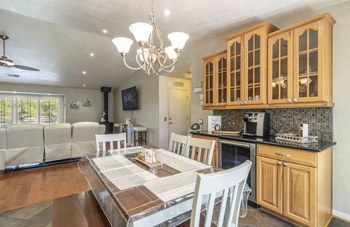 Coarsegold House | Picayune Retreat: Spa/EV/Play-structure/Pet-loving/Games and more'