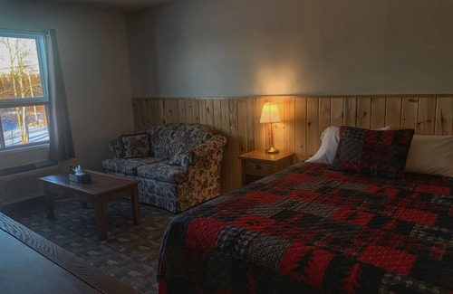 Pickle Lake Hotel | Pickle Lake Hotel