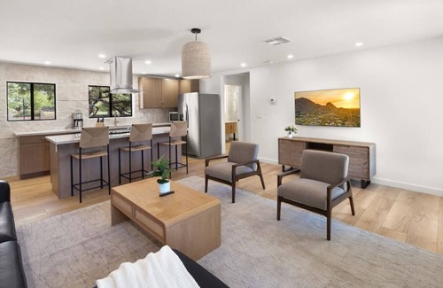 Paradise Valley Village House | Pickleball | Basketball | Game Room | Golf Course